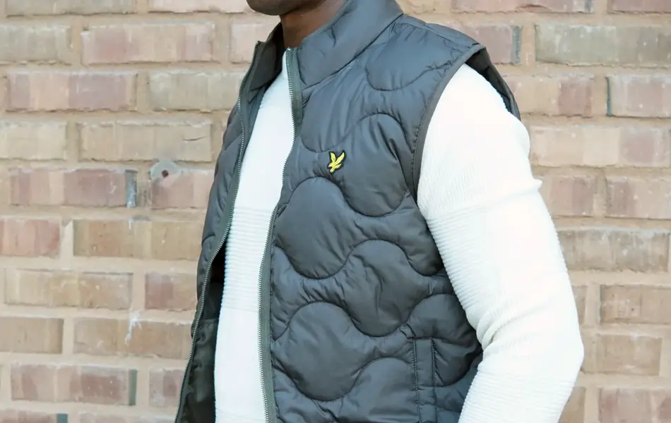 Man med grønn boble vest