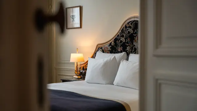 Stanhope_Hotel_Royal_Suite
