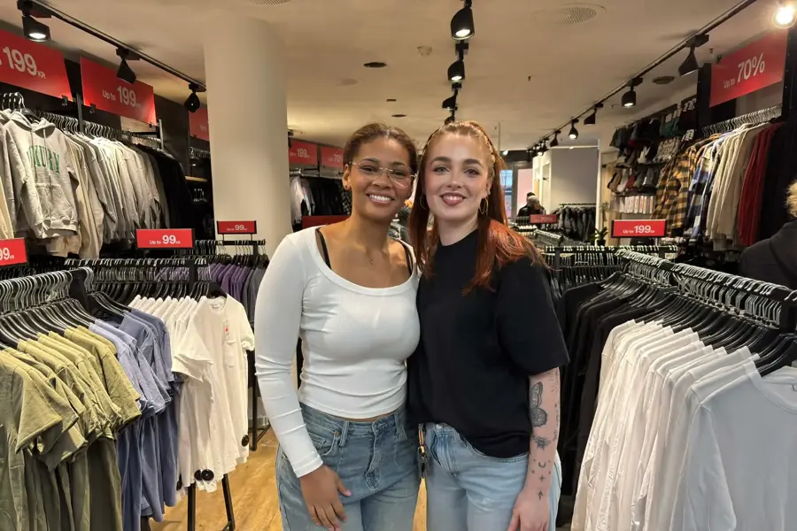 43681628-762b-4d5d-8c75-974299af56a3