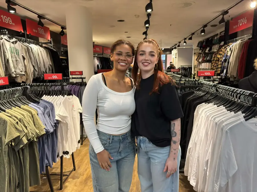 43681628-762b-4d5d-8c75-974299af56a3