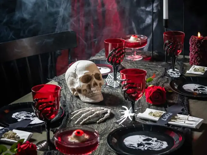 Bord dekorert til halloween