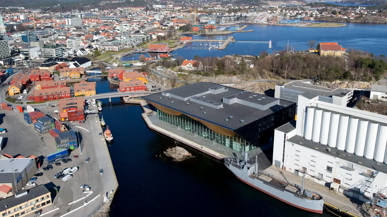 Kristiansand 14 Mars 2012
Flyfoto fra Kristiansand. Her fra området rundt  Kilden - det nye konsert og kulturhuset for Sørlandet
