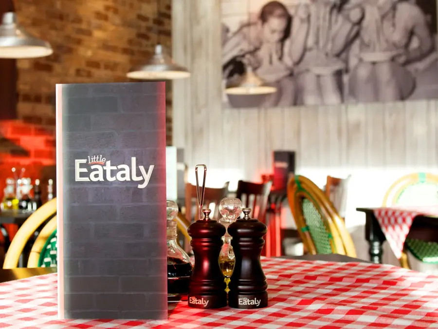 lokale med fokus på en stående meny 