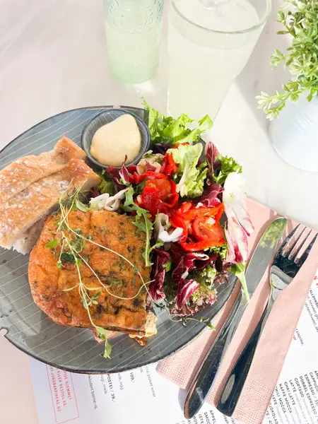 Omelett fra Jordbærpikene