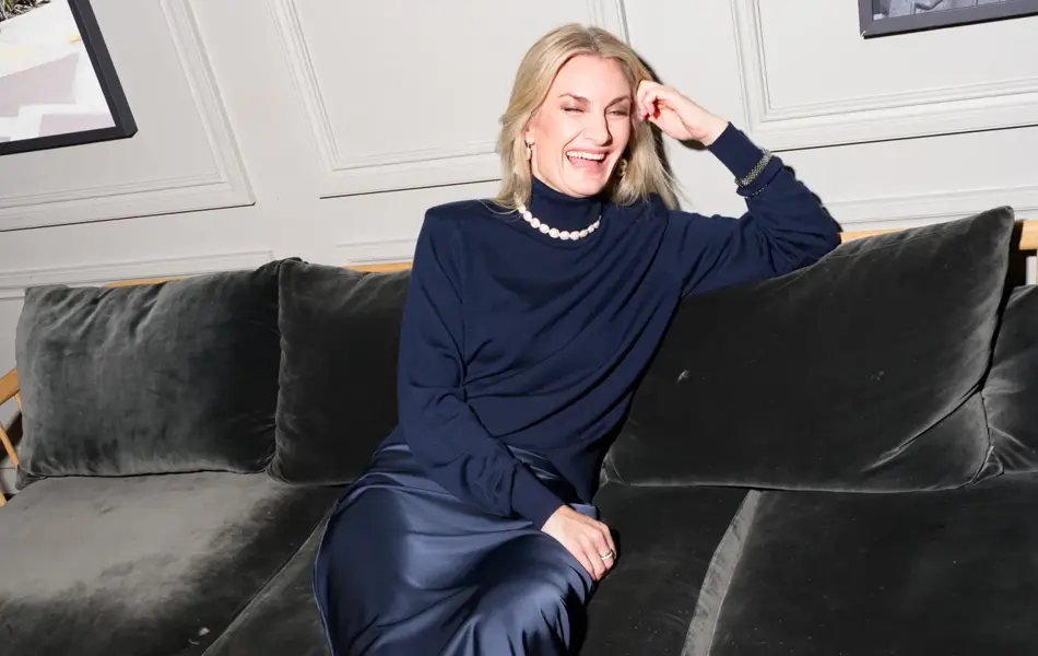 Høyhalset ullgenser fra Sommerfeldt og skjørt fra Urban Pioneers, begge fra Valør.