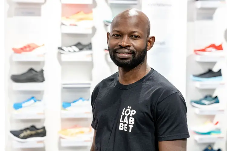 Flere og flere løper ute hele året, enten det er en frisk morgentur, kveldstur eller til og fra jobb for de som har mulighet til det. 