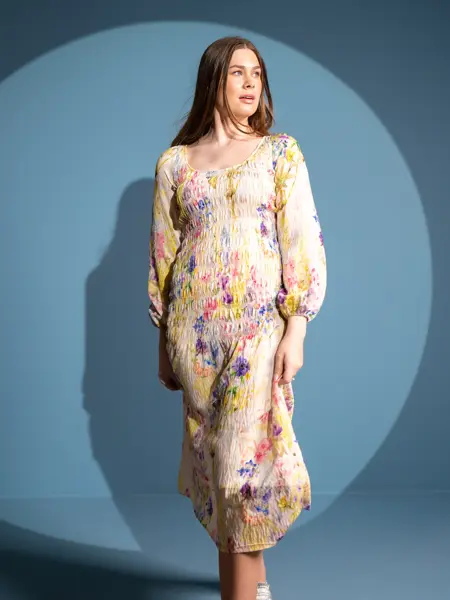 Kjoler mai festligheter og bryllup