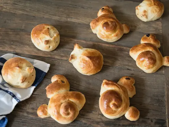 Påskeboller, kanin og harer