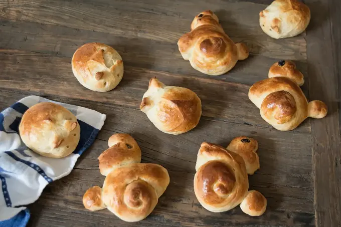 Påskeboller, kanin og harer