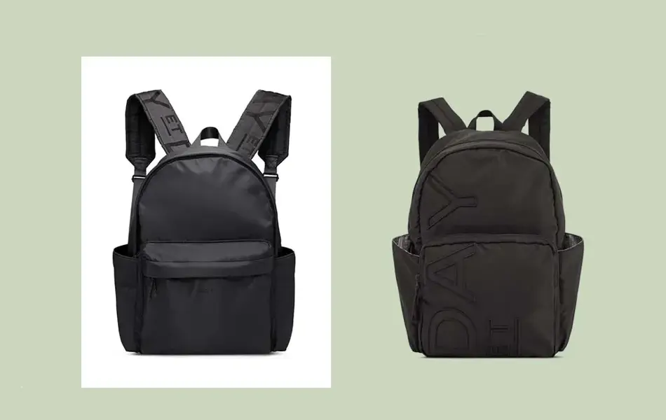 To svarte ryggsekker