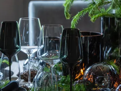 bord dekket til julemiddag
