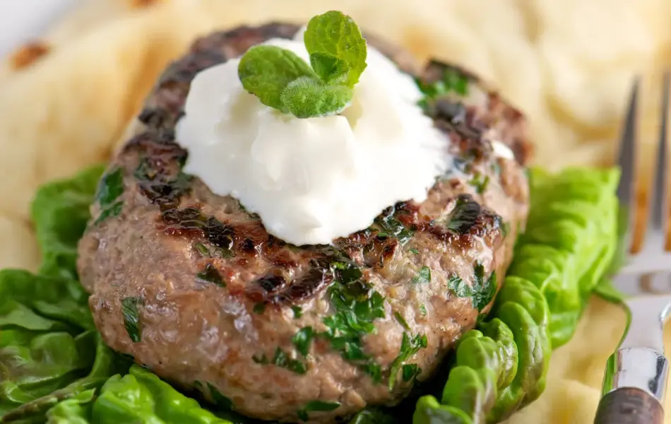 Lammeburger med Tzatziki