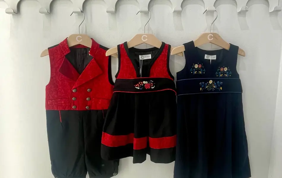 Festdrakter til barn fra Cubus