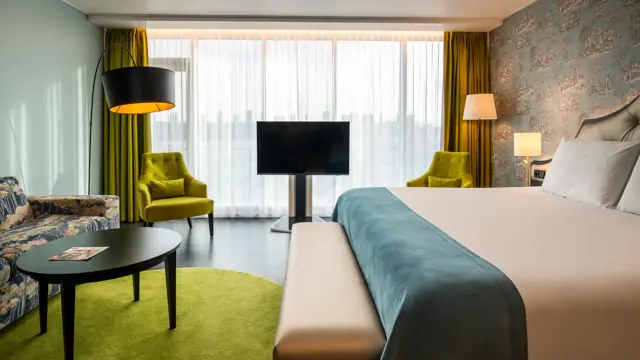 Thon_hotel_bristol_stephanieSUPNBUSN