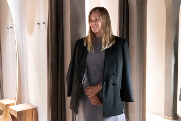 Olivias Blazer Benedicthe x Gomaje 2499 grå kjole Bruuns Bazar 1499-101.jpg