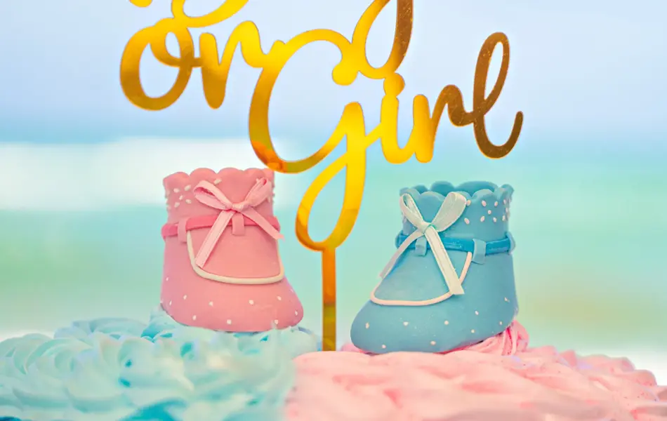 Cake - Gender Reveal Party on the beach