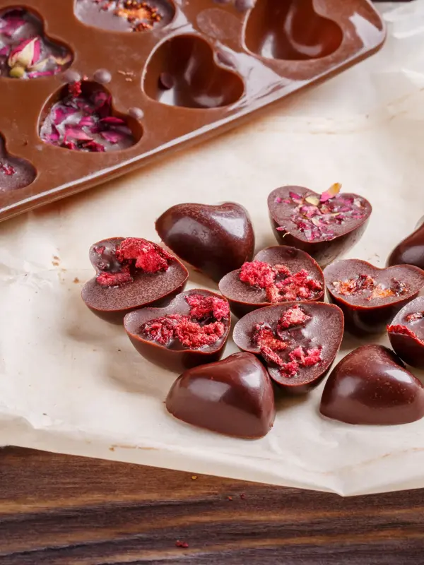Sjokoladehjerter i form