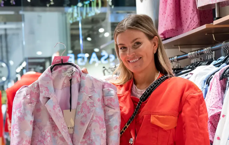 Janka Polliani plukker favoritter på Sandvika Storsenter