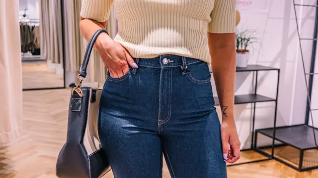 Jeans med høyt liv på dame