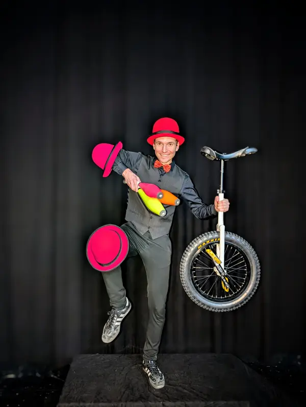 Andreas_Hatt_Kjegler_Enhjulsykkel (5)