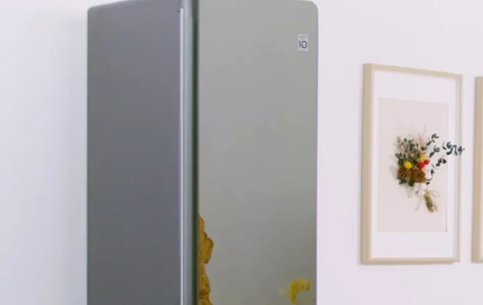 miljøbilde av klesskap lg essence steam fra elkjøp