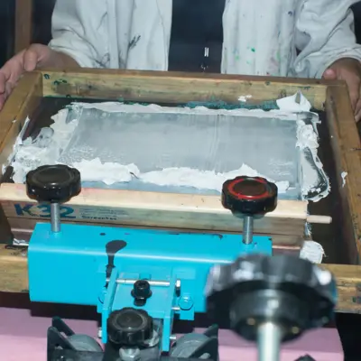 T-skjorte som trykkes