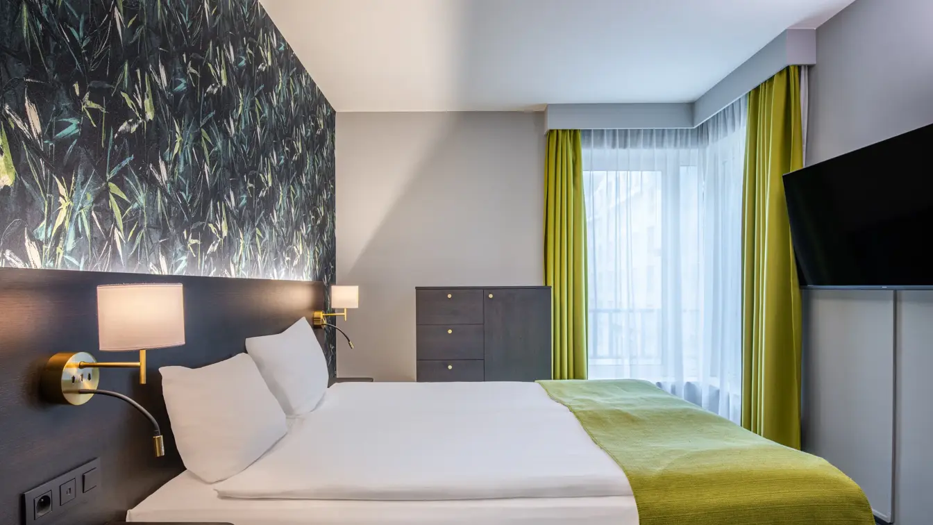 Thon_Residence_Parnasse_ApartmentBedroom