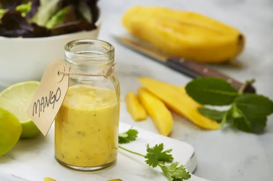 Mangodressing i glass