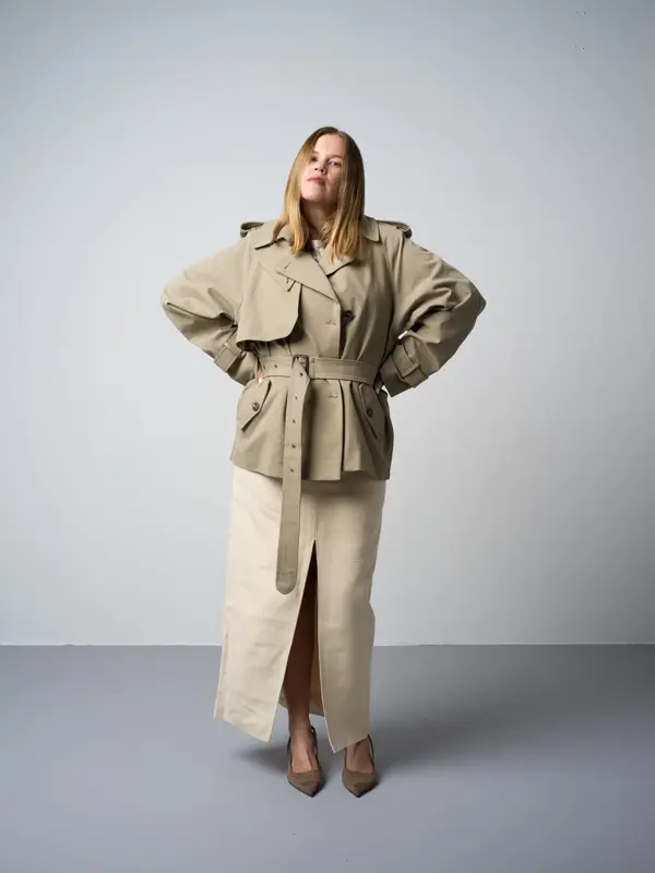 Swah trenchcoat 6499 Bik Bok smykke 159 Swah skjørt 1799 Zara pumps 659-3