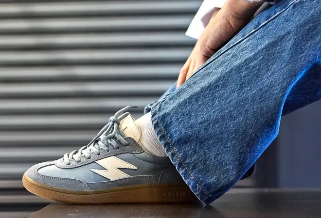 ES_26V_MAR_W10-11_SE_1205