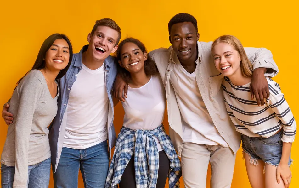 Gruppe med ungdommer