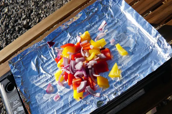 grønnsaker pakket i aluminiumsfolie