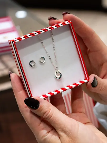 Mestergull gavesett i sølv 499-1