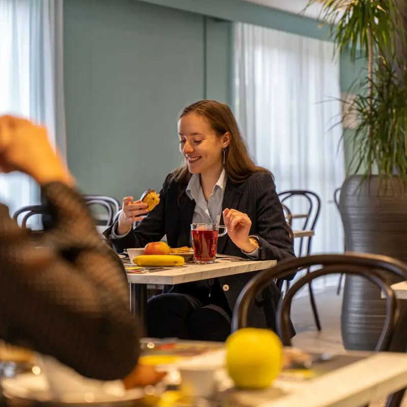 TH_BrusselsAirport_Breakfast