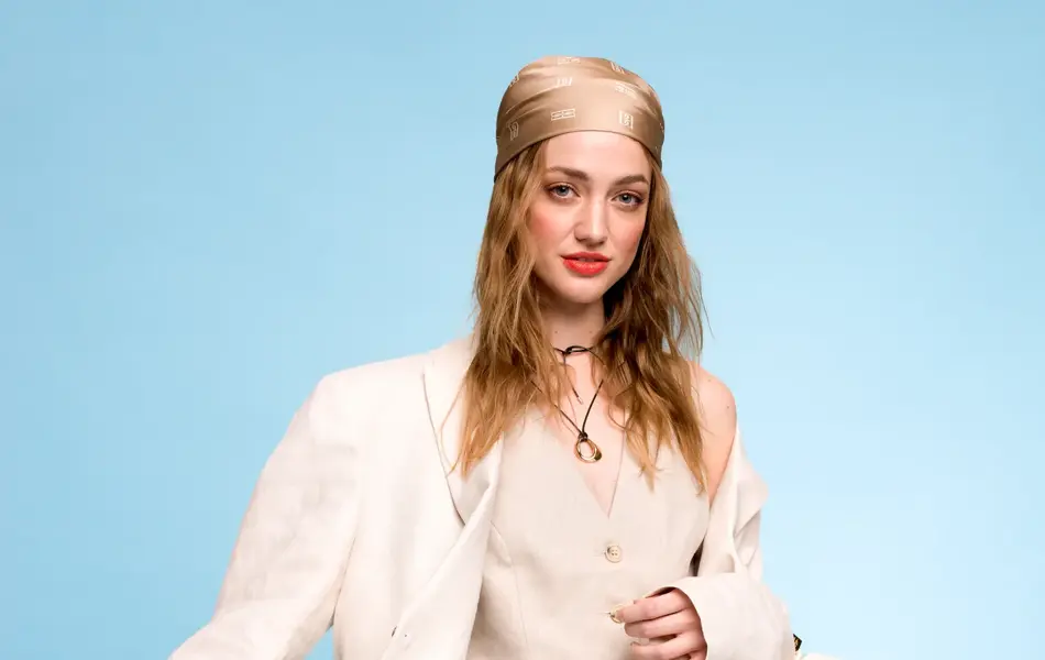 Dame som viser vårmote