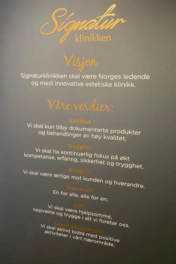 skilt med tekst