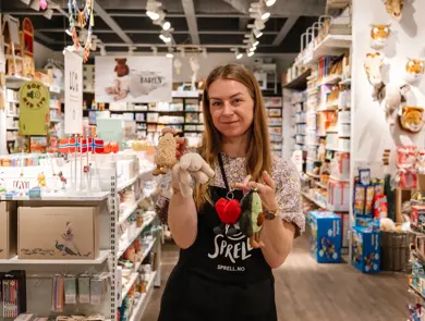 dame holder skolesaker