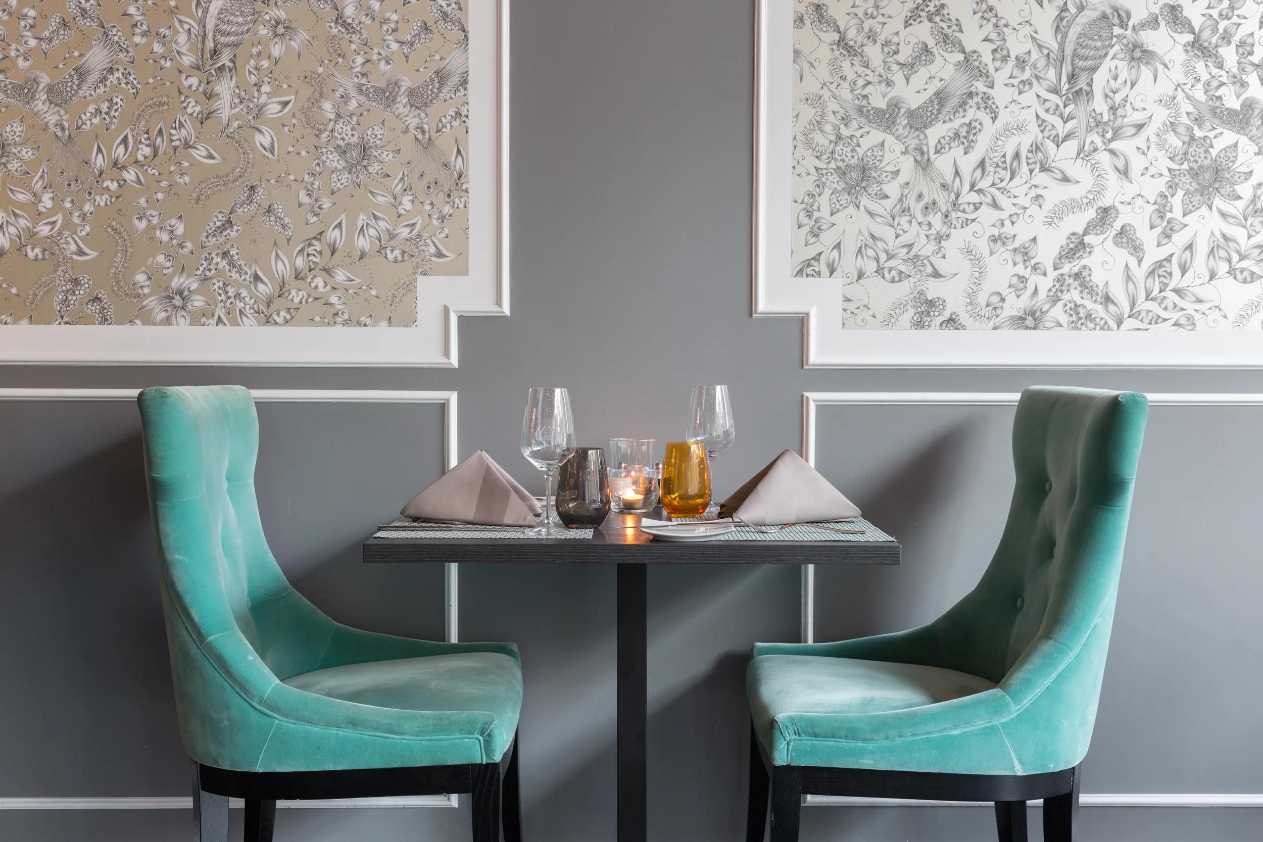 Thon-Bristol-Stephanie-restaurant-1.jpg