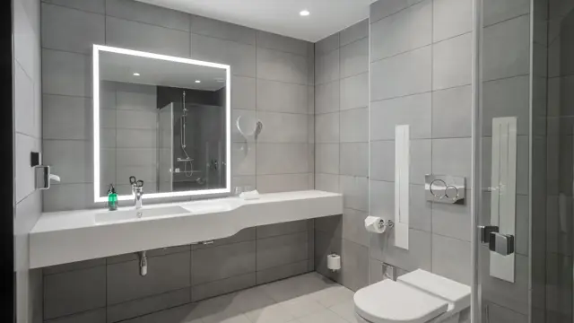 Thon_Hotel_Opera_Handikapvennlig_bad