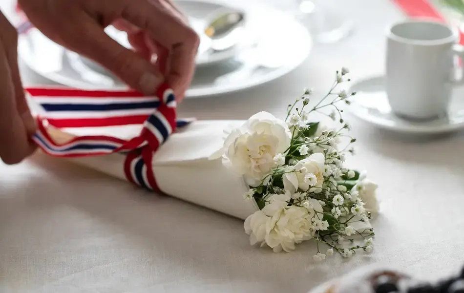 Blomster til 17. mai fest fra Mester Grønn