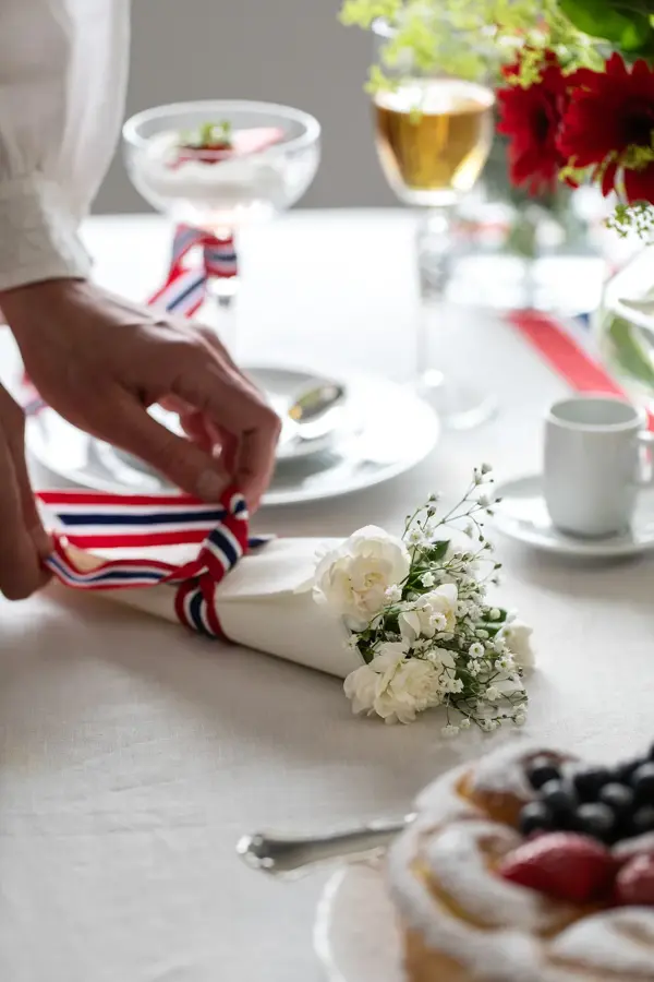 Blomster til 17. mai fest fra Mester Grønn