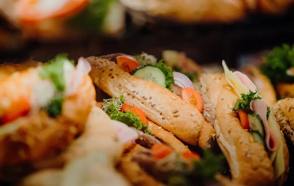 påsmurte baguetter fra Råde Bakeri