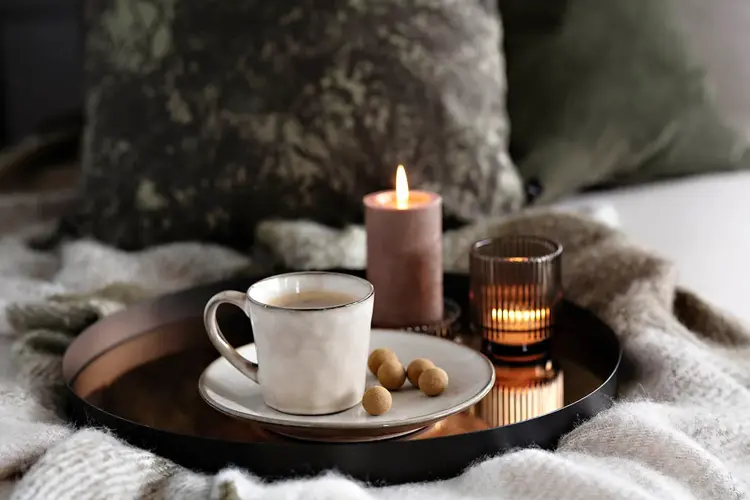 Gillets trottoarcafé på Etage är platsen för fika, lättare lunch och lugna stunder mitt i vardagen eller under helgen.