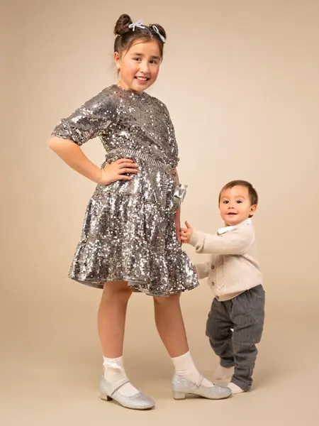 Artikkelbilder_Jul_barn-ungdom_Str├©mmen Storsenter_2025_Nila-og-Adrian