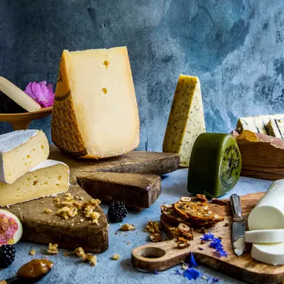 Produktbilde av ulike typer ost
