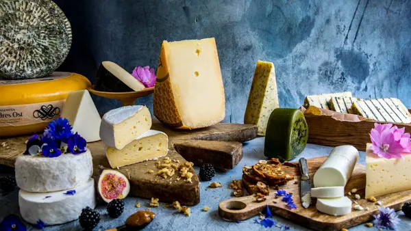 Produktbilde av ulike typer ost