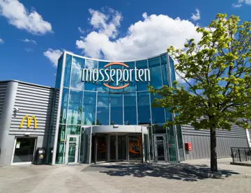 Fasadebilde av hovedinngangen til Mosseporten