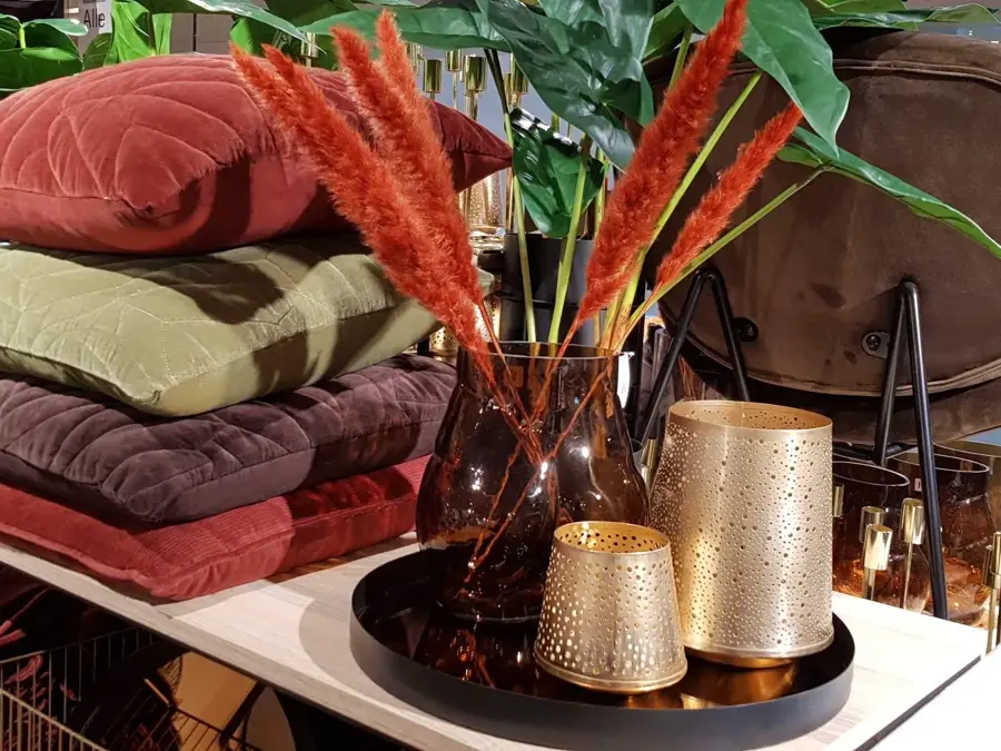 Puter, lysfat og lyslykter i høstens farger