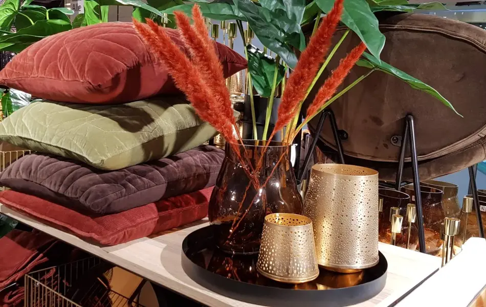 Puter, lysfat og lyslykter i høstens farger