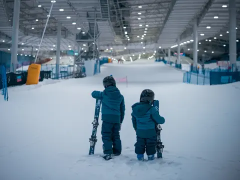 Familie Snø: samtykke gyldig 5 år

Michell Langerhorst
Katrine Isaksen
Wilmer Langerhorst
Vega Langerhorst